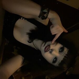 Meet your Posher, Destiny